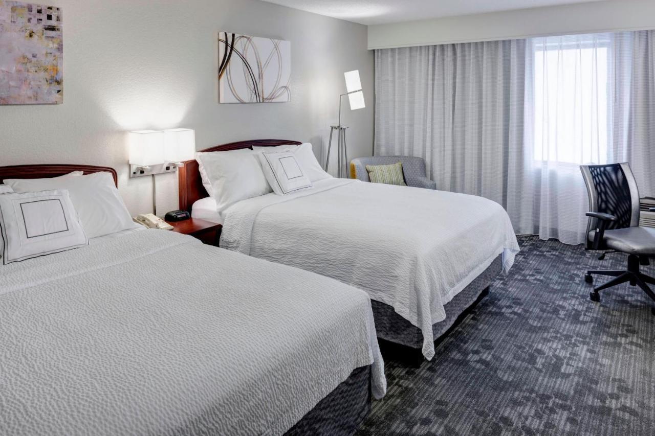Courtyard By Marriott Wichita East Otel Dış mekan fotoğraf