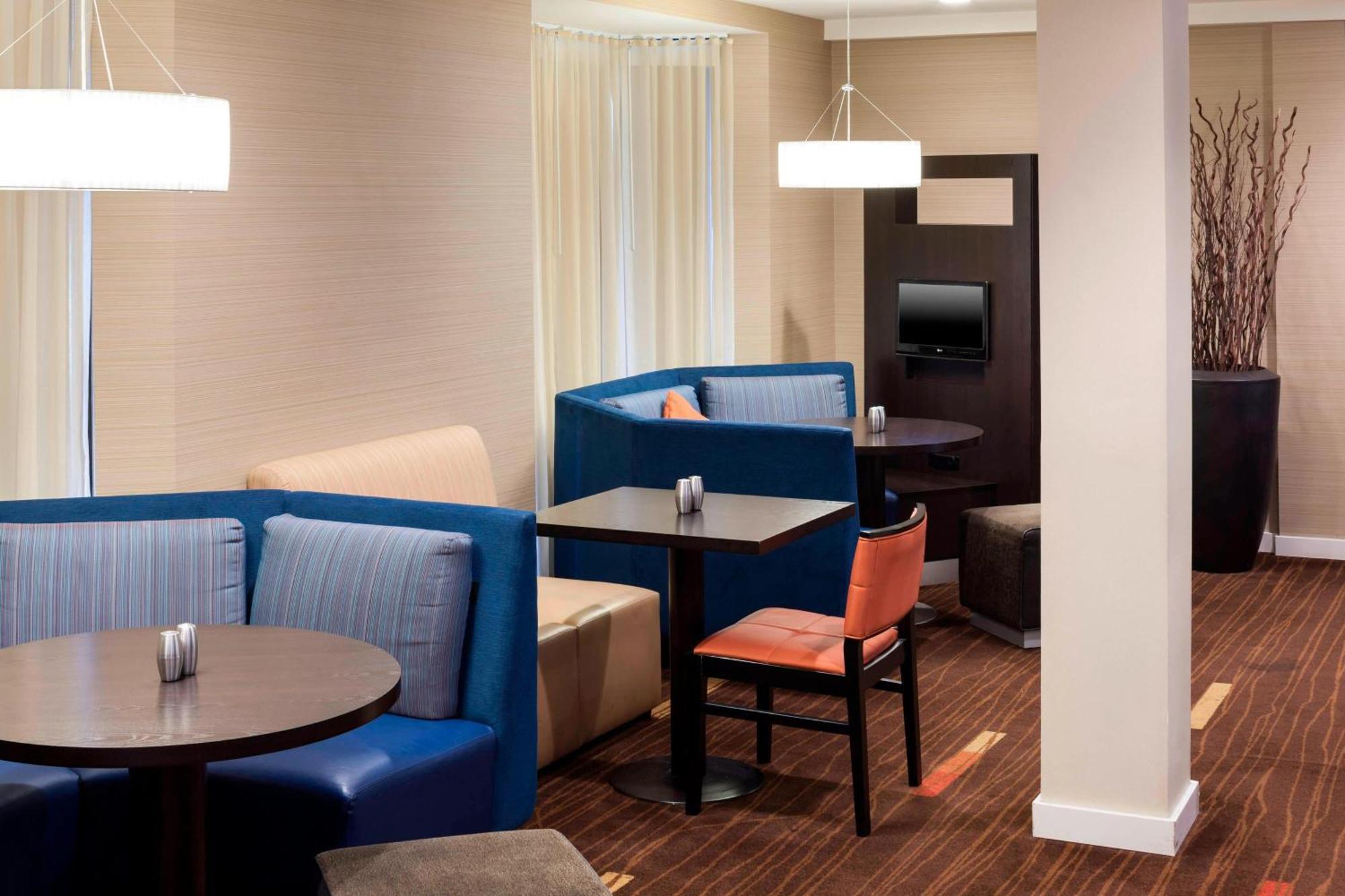 Courtyard By Marriott Wichita East Otel Dış mekan fotoğraf