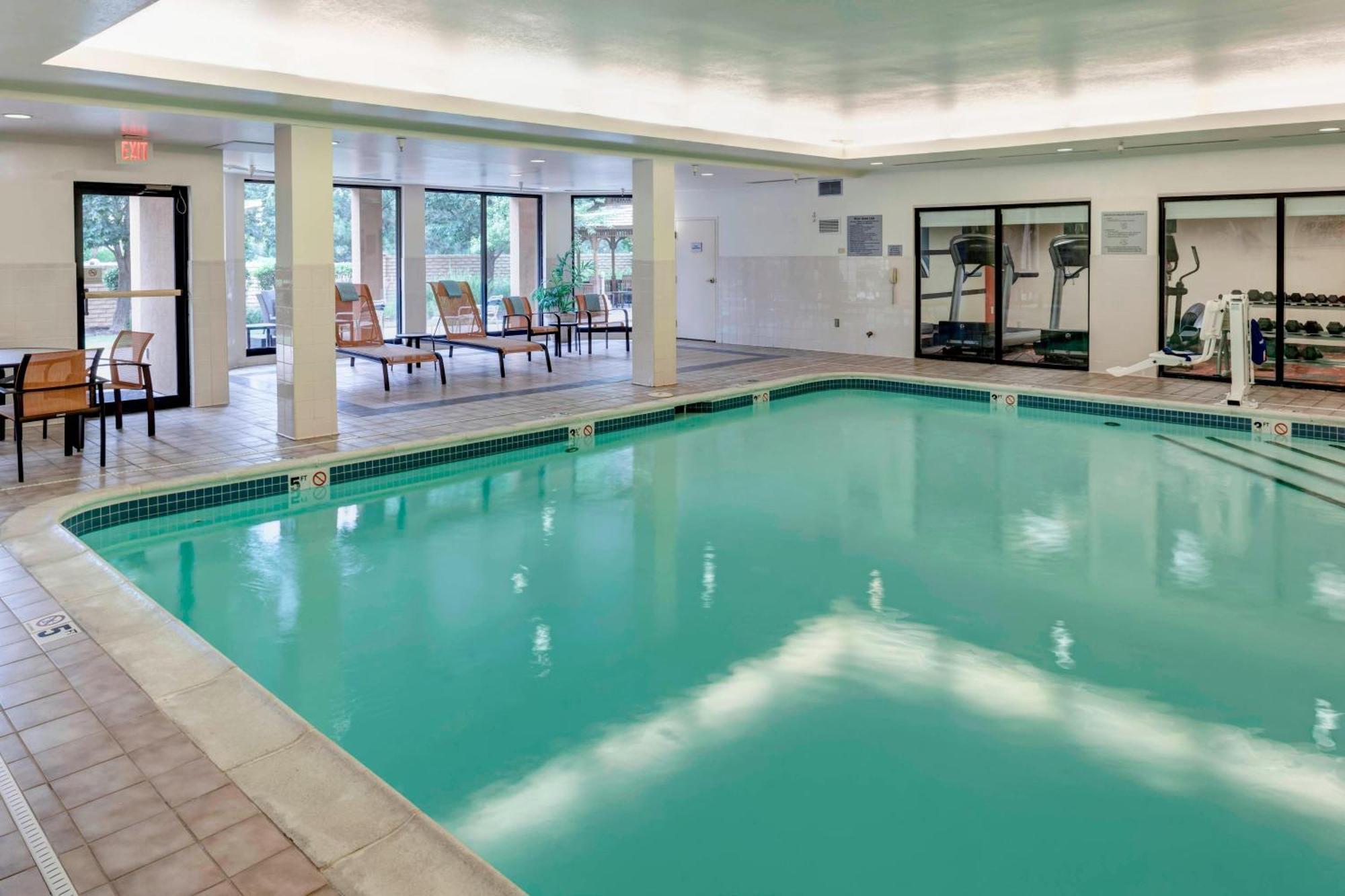 Courtyard By Marriott Wichita East Otel Dış mekan fotoğraf