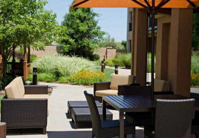 Courtyard By Marriott Wichita East Otel Dış mekan fotoğraf