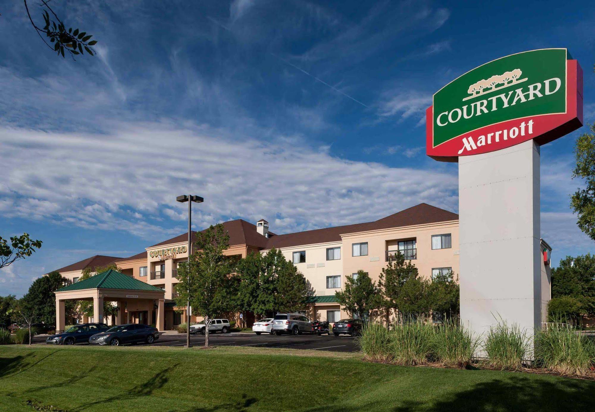 Courtyard By Marriott Wichita East Otel Dış mekan fotoğraf